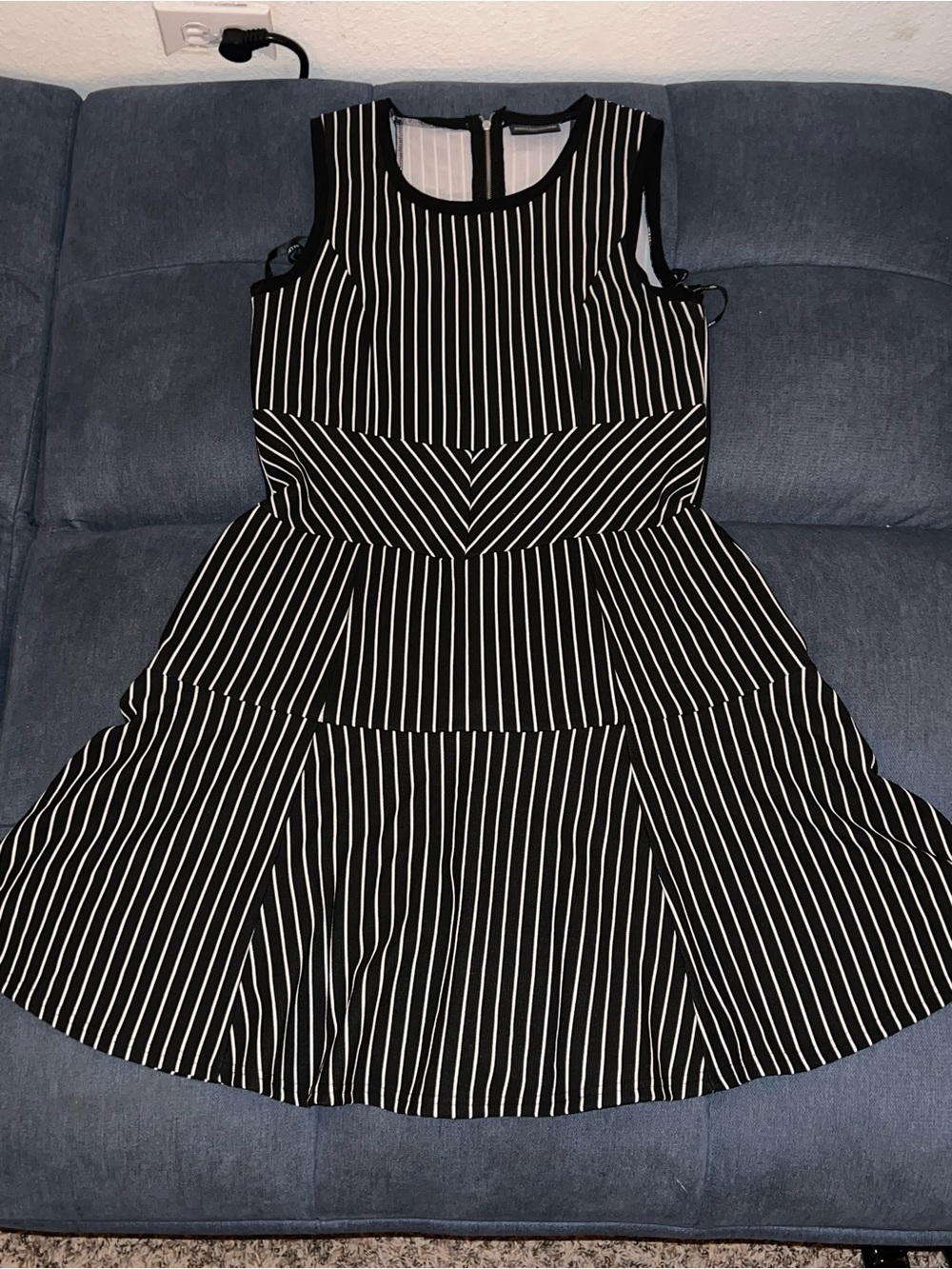 Nina Leonard Black and White Striped Sleeveless Fit-and-Flare Dress